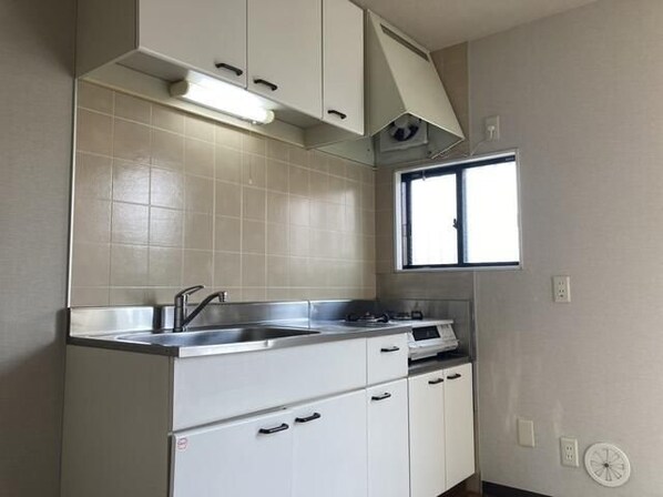 ひまわりハイツの物件内観写真